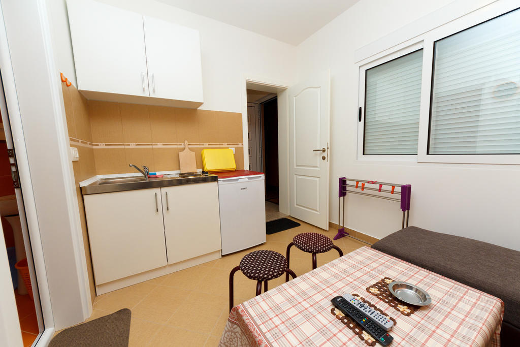 Apartments Sergej Sutomore Room photo